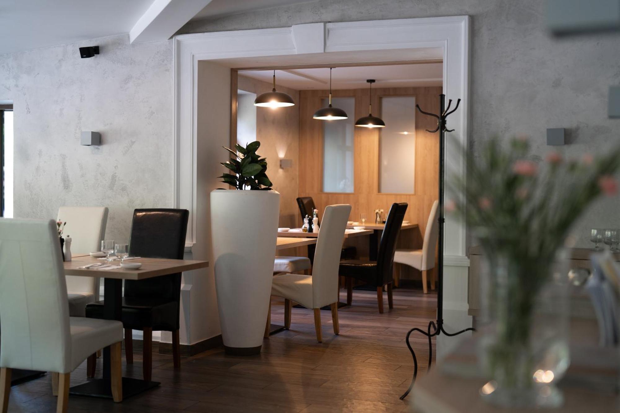 Penzion A Restaurace Bily Mlyn Λίμπερεκ Εξωτερικό φωτογραφία