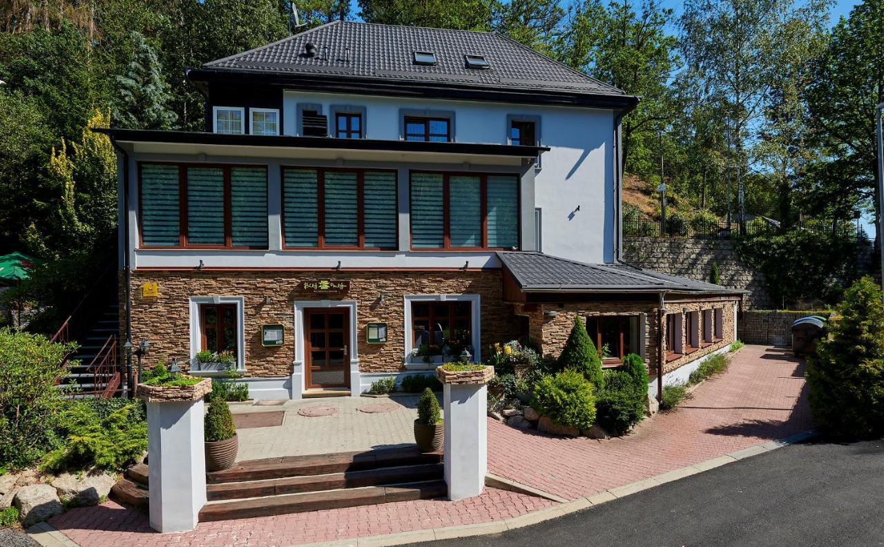 Penzion A Restaurace Bily Mlyn Λίμπερεκ Εξωτερικό φωτογραφία